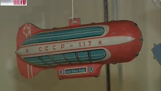 Игрушки из советского и дореволюционного детства представлены на выставке в музее имени Добролюбова смотреть онлайн