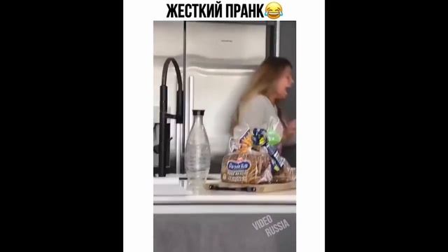Приколы для взрослых. Сборка лучшее. 16+. Смех до слез. (720p) смотреть онлайн