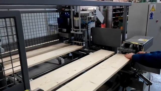 Полуавтоматическая линия для производства паллетного борта смотреть онлайн