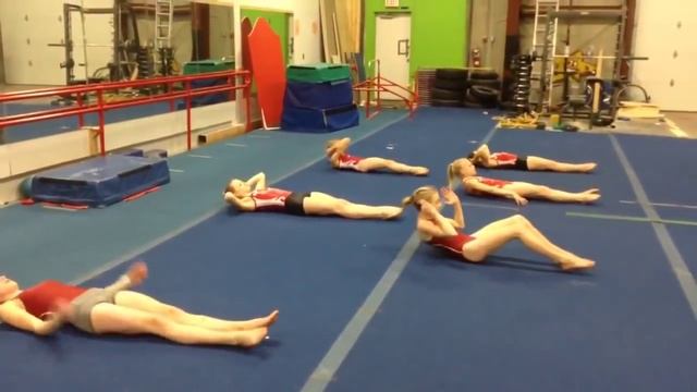 Как качают пресс гимнастки Uptown Abs workout at Gymtastics Gym Club смотреть онлайн