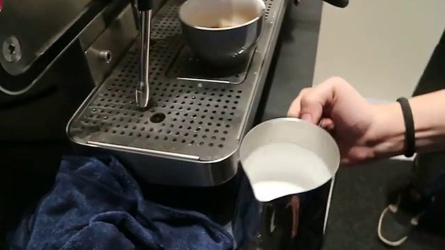 Frothing from a First Timer смотреть онлайн