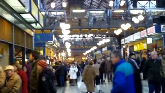 The Famous Market in Budapest off Vaci Utca смотреть онлайн