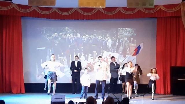 Инсценировка песни " Встанем" в исполнении Алексея Соколова. Театр Моды " ВолгограДочка', 14.04.202 смотреть онлайн