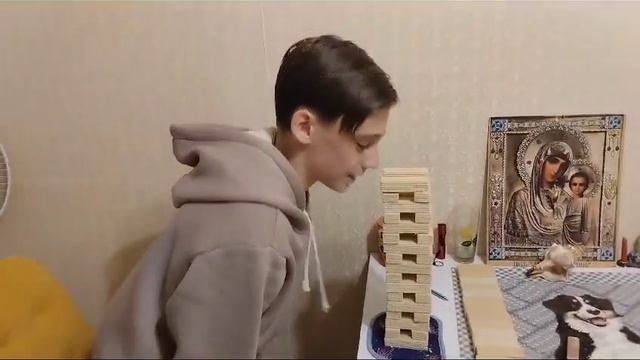 Я построил САМУЮ ОГРОМНУЮ башню из вафель смотреть онлайн