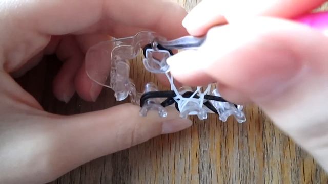 Monster Tail- Dipsy Daisy Charm / How To Seamlessly Add A Charm To A Fishtail! (Original Design)