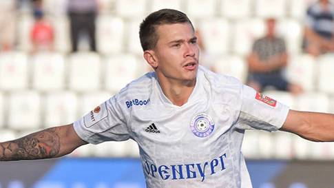 Дмитрий Воробьев использует пространство на поле смотреть онлайн