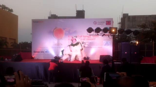 Lama Dance in City Centre Siliguri смотреть онлайн