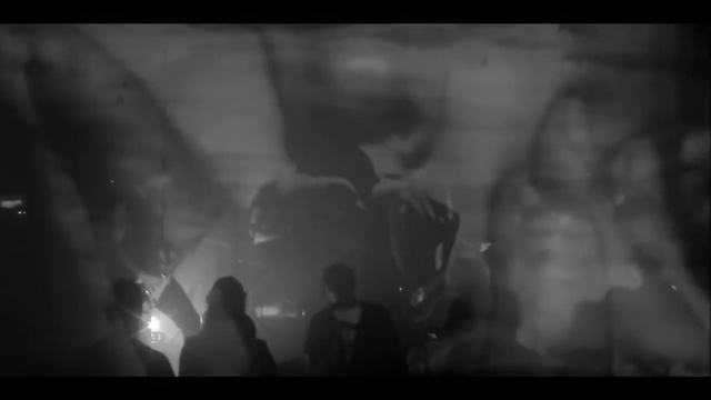 ULTHA - Fear Lights The Path (Close To Our Hearts) [Official Video] смотреть онлайн