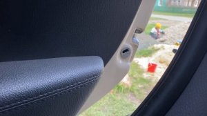 Сломался замок задней двери Kia Sorento 2010, дверь заблокирована изнутри.