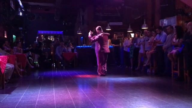 Max Izvekov & Katerina Zak/танго Amarras/Alberto Castillo/Buenos Aires смотреть онлайн