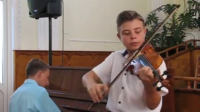 В часы тревог. Скрипка соло смотреть онлайн