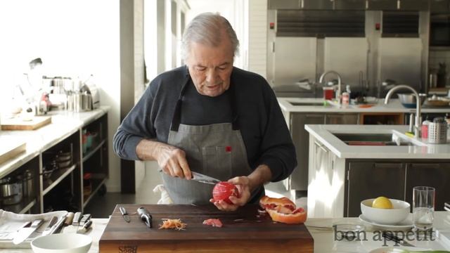 Jacques Pépin Makes a Grapefruit Flower смотреть онлайн