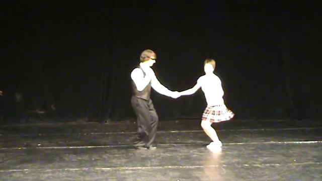 Женя Салахутдинова и Валера Булавка на сцене театра на Моховой смотреть онлайн