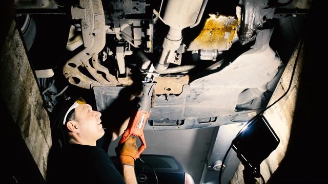 Удаление катализатора на Saab 9-5 смотреть онлайн