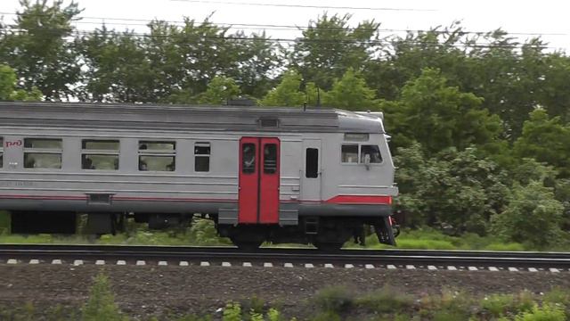 Электропоезд ЭР2т-7163 и Электропоезд ЭР2т-7126 смотреть онлайн