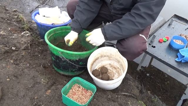 32. Поплавок. Много плотвы на быстрой реке. смотреть онлайн