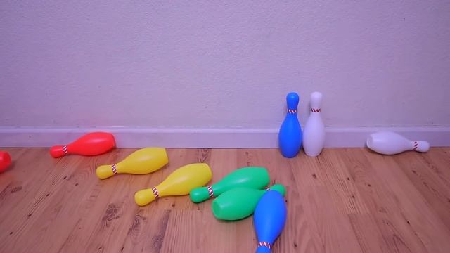 Learn Colors with Colored Basketball and Bowling Pin Toy for Toddler смотреть онлайн