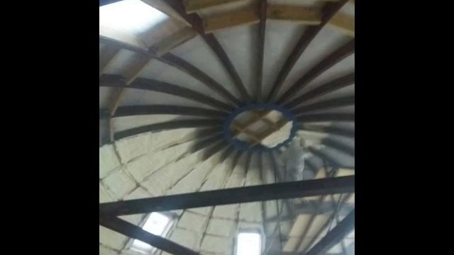 Утепление каркасного купольного дома ППУ (пенополиуретаном)в Гатчине смотреть онлайн