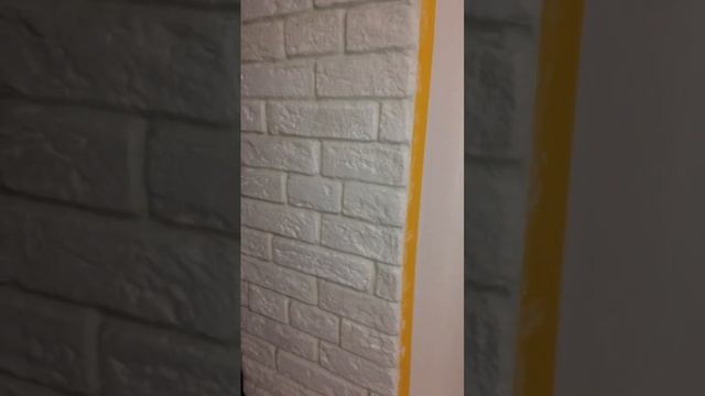 Чем клеить декоративный гипсовый кирпич? смотреть онлайн