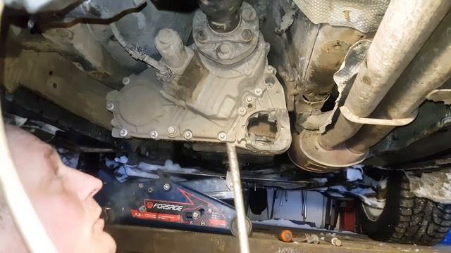 Замена подушки крепления АКПП bmw x5 e53. Устранение вибраций кардана часть 2 смотреть онлайн
