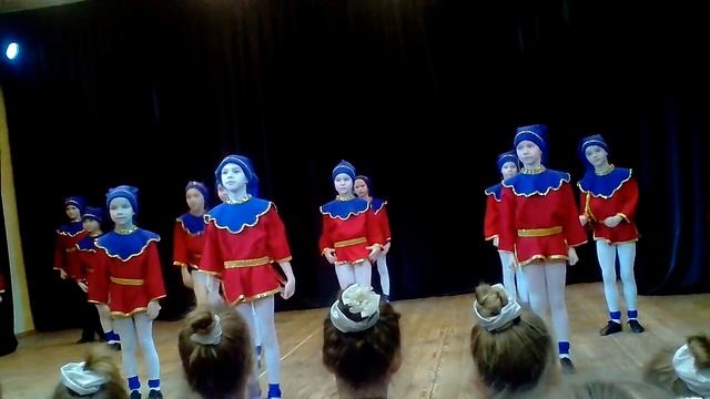 Танец гномы смотреть онлайн