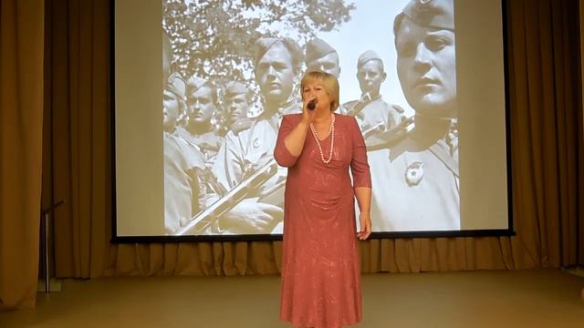 песня « Офицеры» ( из кф « Офицеры»)  муз. Рафаила Хозака , сл. Евгения Аграновича