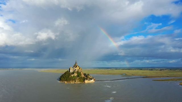 MONT SAINT-MICHEL : GRANDES MARÉES | Drone & Timelapses 4K смотреть онлайн