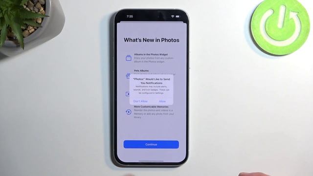 How to Take Screenshot on iPhone 15 Plus - Capture Screen смотреть онлайн