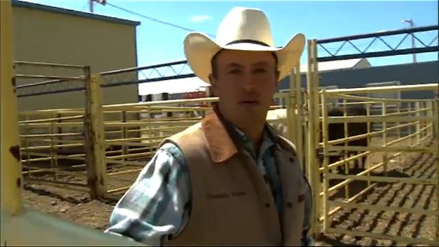 Life of a stock contractor: Kelly Armstrong смотреть онлайн