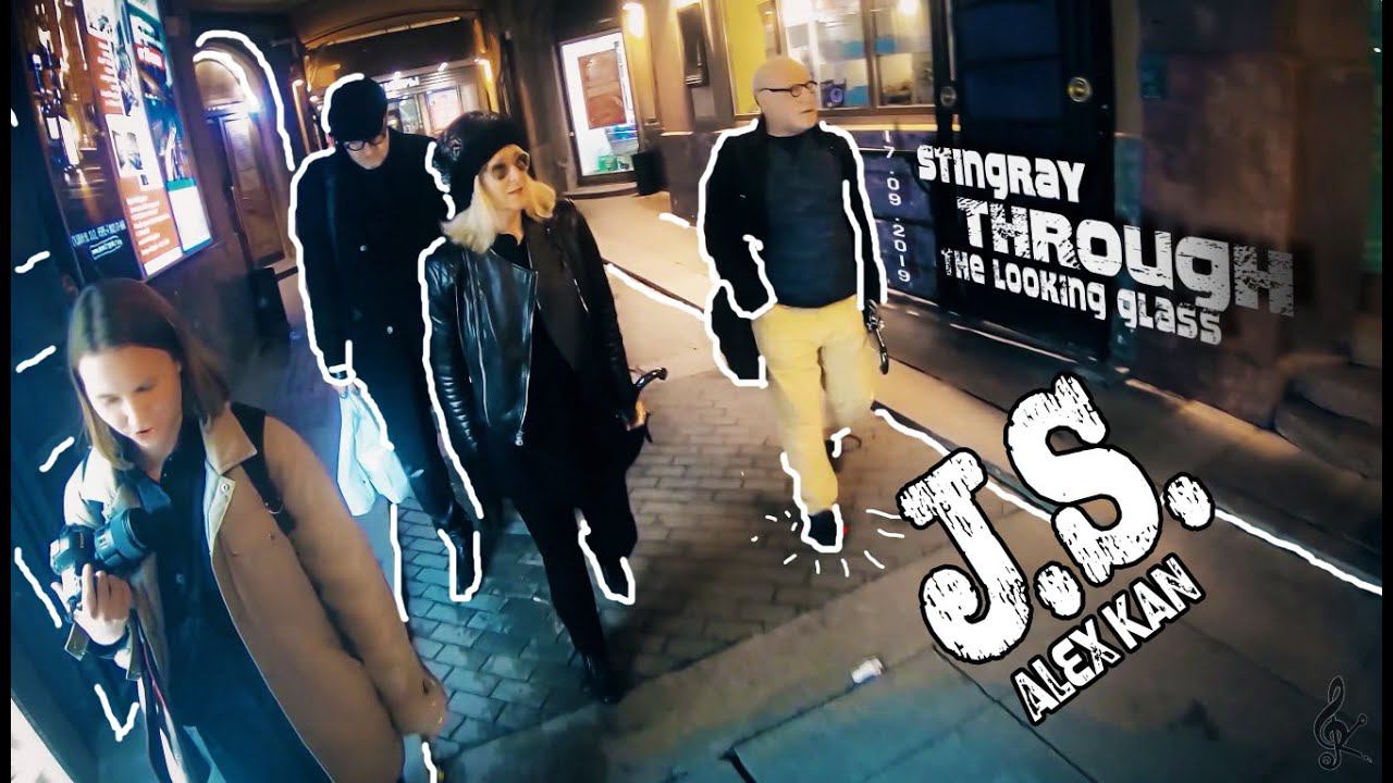 Joanna Stingray | Alex Kan |