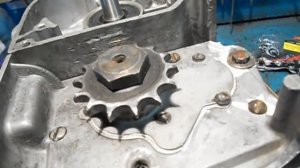 Ремонт двигателя с мотоцикла "Минск" для "Восхода" - Мутный заяц (2/3)