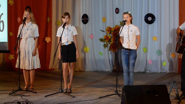 "МОКРЫЙ ДЕКАБРЬ ". Поёт квартет "Своя мелодия" смотреть онлайн