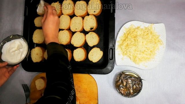 За 5 минут работы БЕЗУМНО ВКУСНЫЙ ПЕРЕКУС. БУТЕРБРОД СО ШПРОТАМИ смотреть онлайн