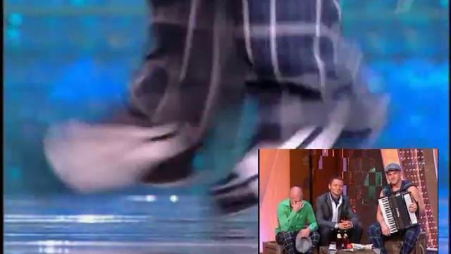 А я милого узнаю по походке смотреть онлайн