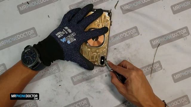 IPhone XS Max Cracked Back Glass Repair Using Laser Beams!