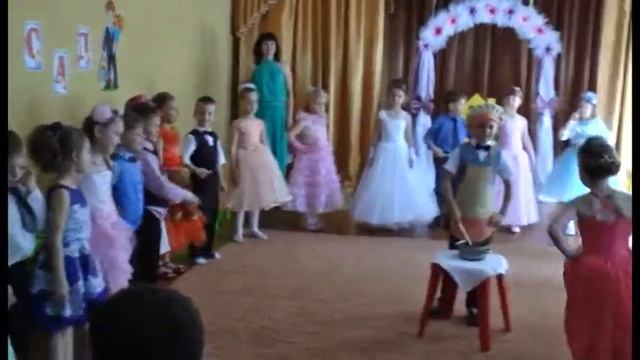 Песня - имитация "Манная каша " . Выпускной "Один день в детском саду" смотреть онлайн