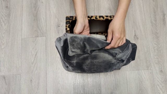 DIY/ Перетяжка пуфика своими руками!!! Обивка старой мебели? смотреть онлайн