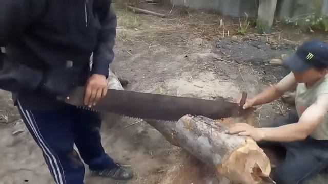 АЛКАШИ пилят бревно смотреть онлайн