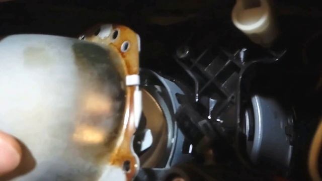 Разборка и очистка фар Audi A6 C6 дорестайл. Замена лампочек смотреть онлайн