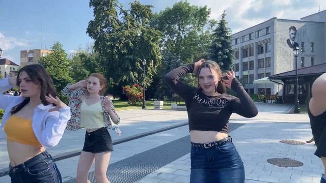 K-POP IN PUBLIC UKRAINE | (G)I-DLE QUEENCARD [ DANCE COVER BY LUNN ] смотреть онлайн