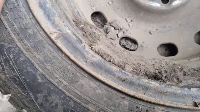 дисбаланс колеса из за грязи! смотреть онлайн