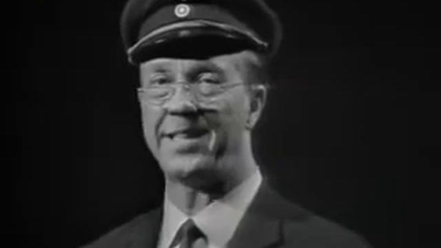 Esa Pakarinen Lentävä kalakukko YouTube смотреть онлайн