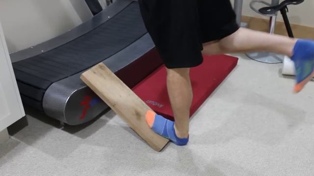 How Should You Stand At A Standing Desk? смотреть онлайн
