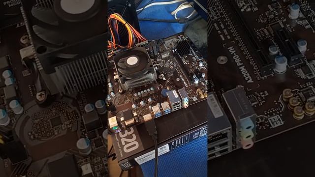 MSI A320M PRO-VH + AMD RYZEN 3 PRO 2100GE ,NO DISPLAY!!! смотреть онлайн