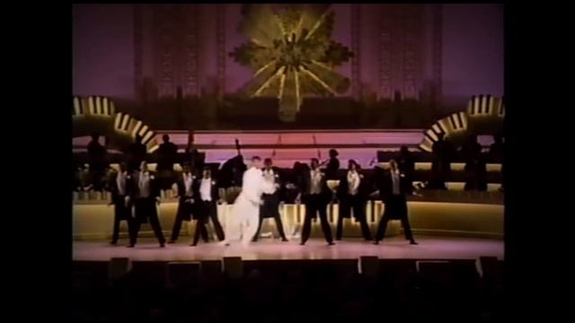 TOMMY TUNE ..... 'Puttin On The Ritz'.  Tap Dance Extraordinaire!
