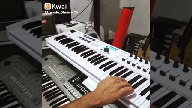 Solos diferentes. смотреть онлайн