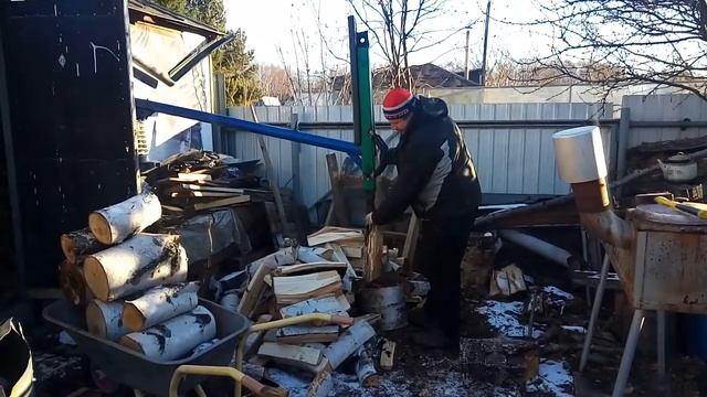 Пружинный дровокол своими руками полезная вещь в хозяйстве. смотреть онлайн