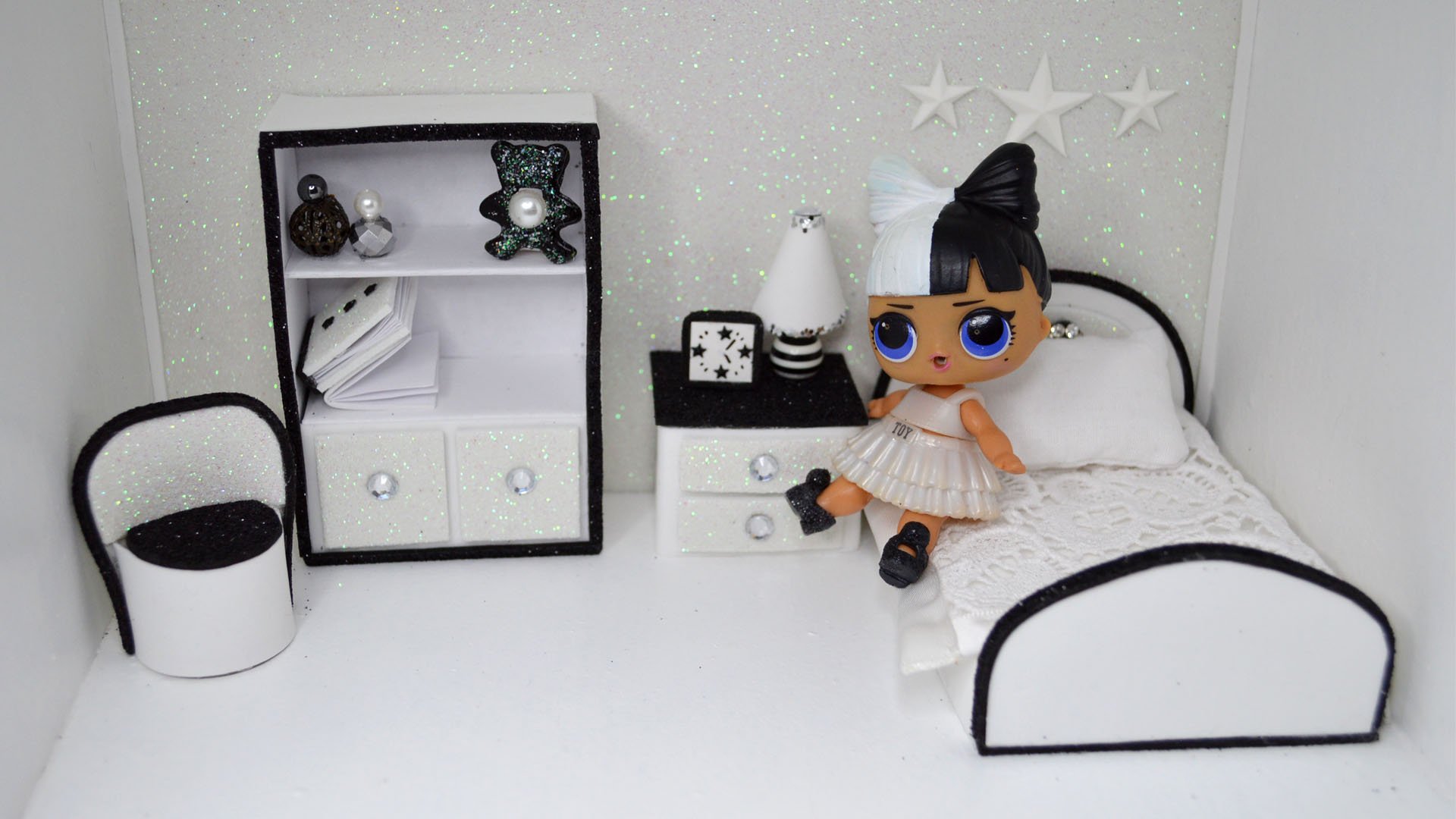 Как сделать кукольный домик своими руками из картона смотреть онлайн