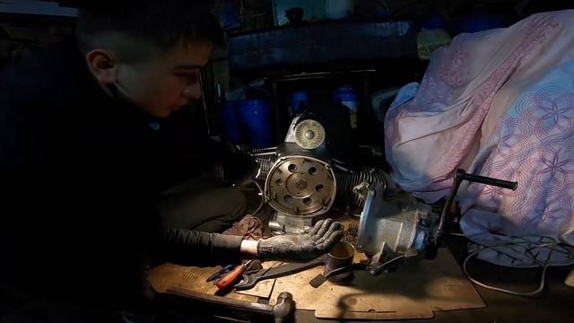 Как поменять сальник на коленвале Днепр МТ 10 36 смотреть онлайн