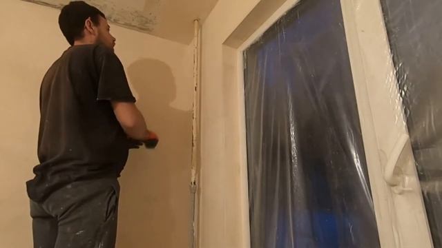КАК ДЕМОНТИРОВАТЬ СТАРУЮ КРАСКУ С ТРУБ ОТОПЛЕНИЯ. HOW TO REMOVE AN OLD PAINT FROM THE HEATING PIPES смотреть онлайн